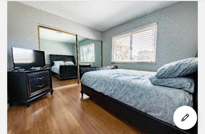 Comfortable Las Vegas Home Away From Home Henderson Exterior photo